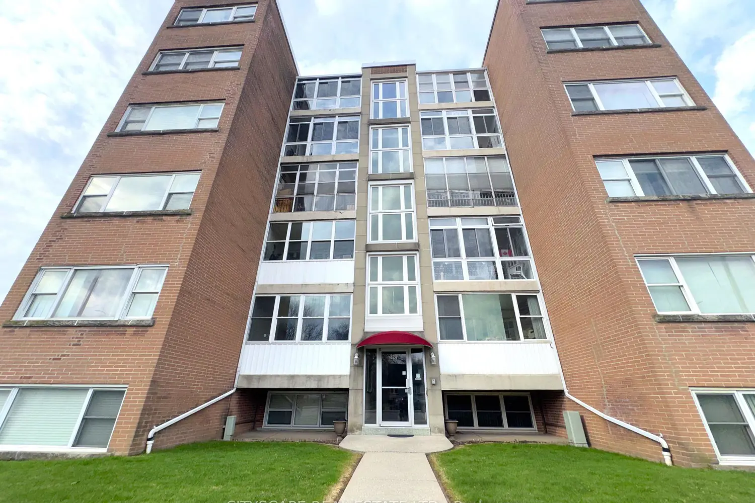 824 Brant Street 25