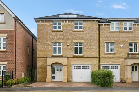 Heacham Avenue, Ickenham UB10