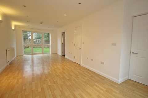 Mandeville Road, Isleworth TW7