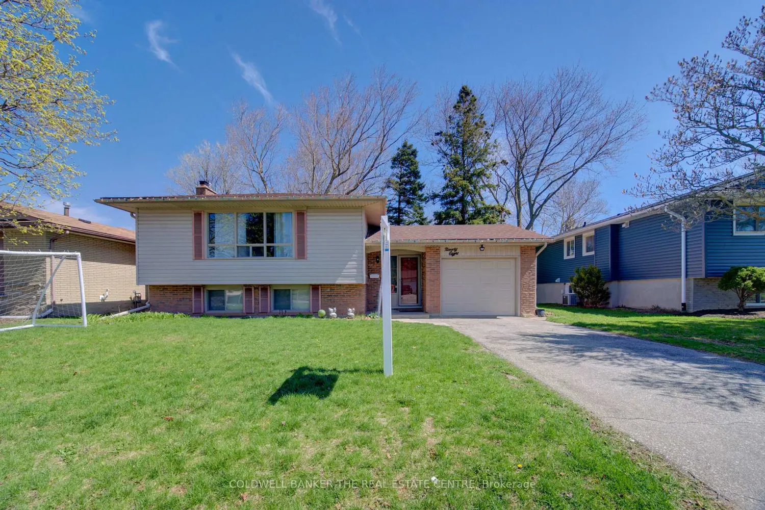 98 Shea Crescent