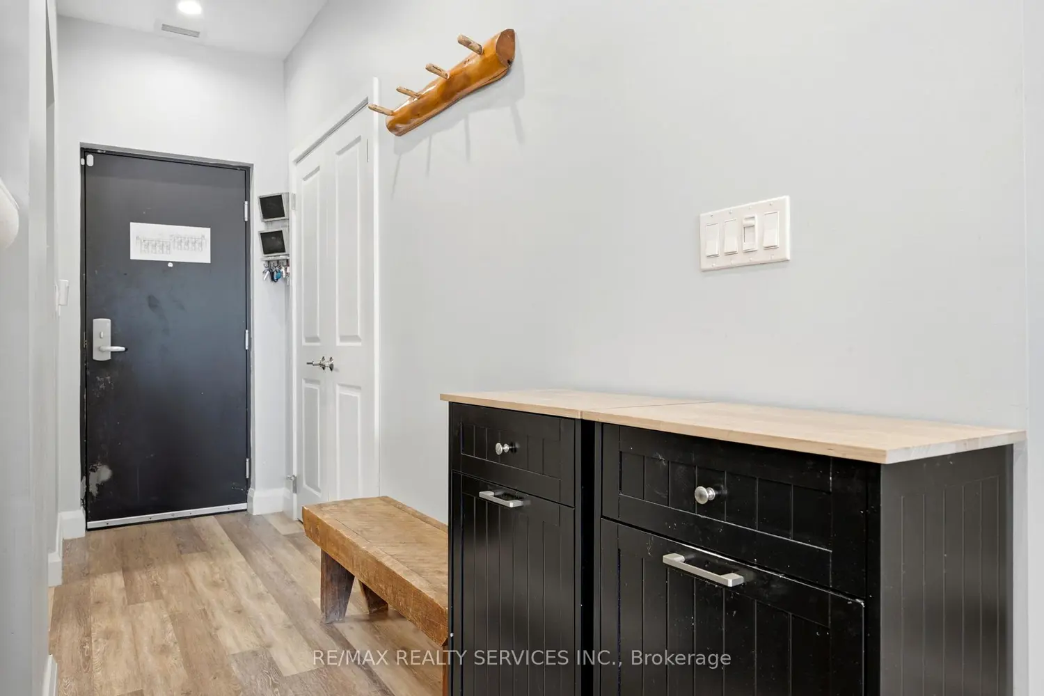 80 Horseshoe Boulevard 501 photo 2