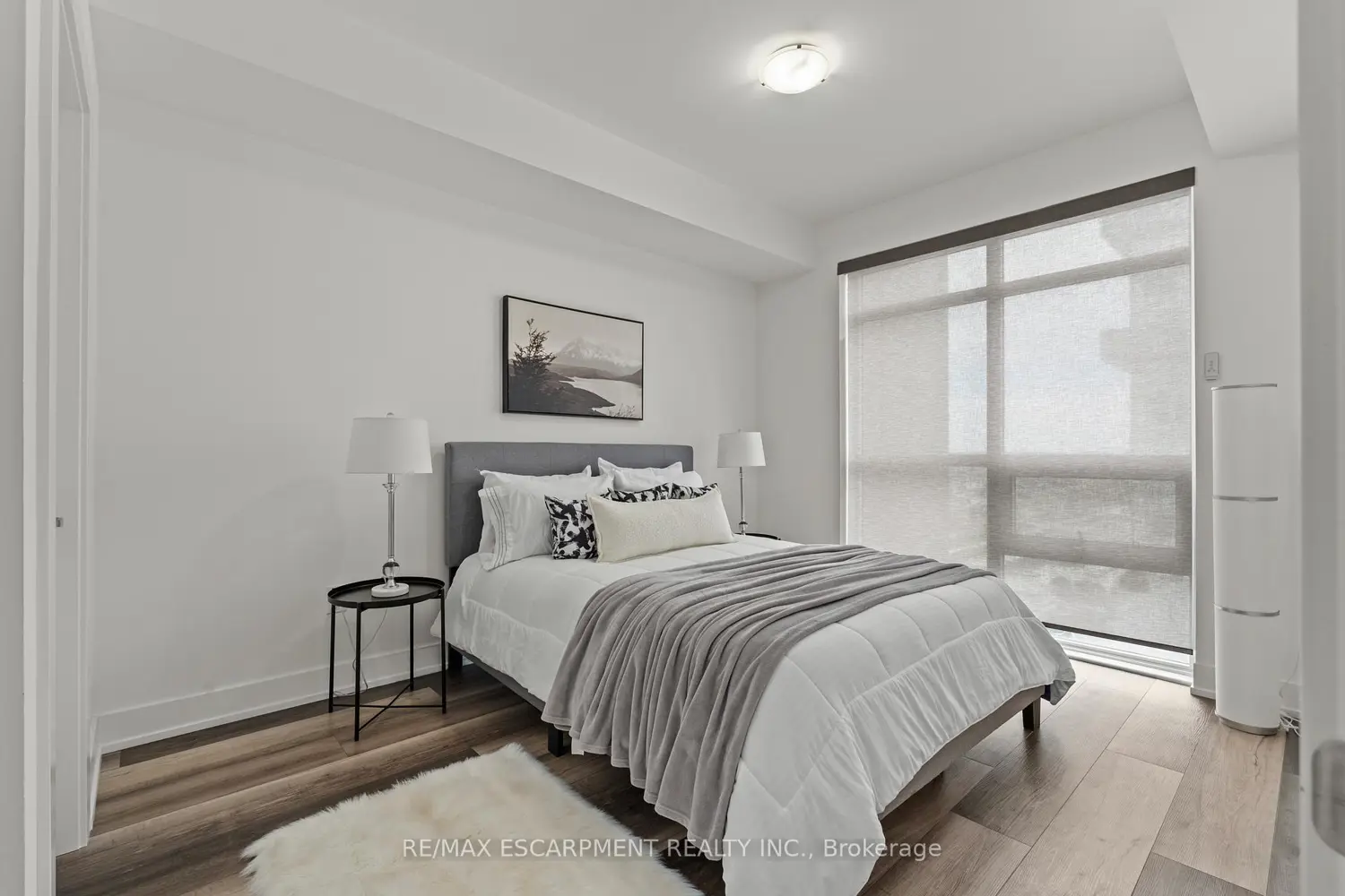 Additional image 16 of 450 Dundas Street 706
