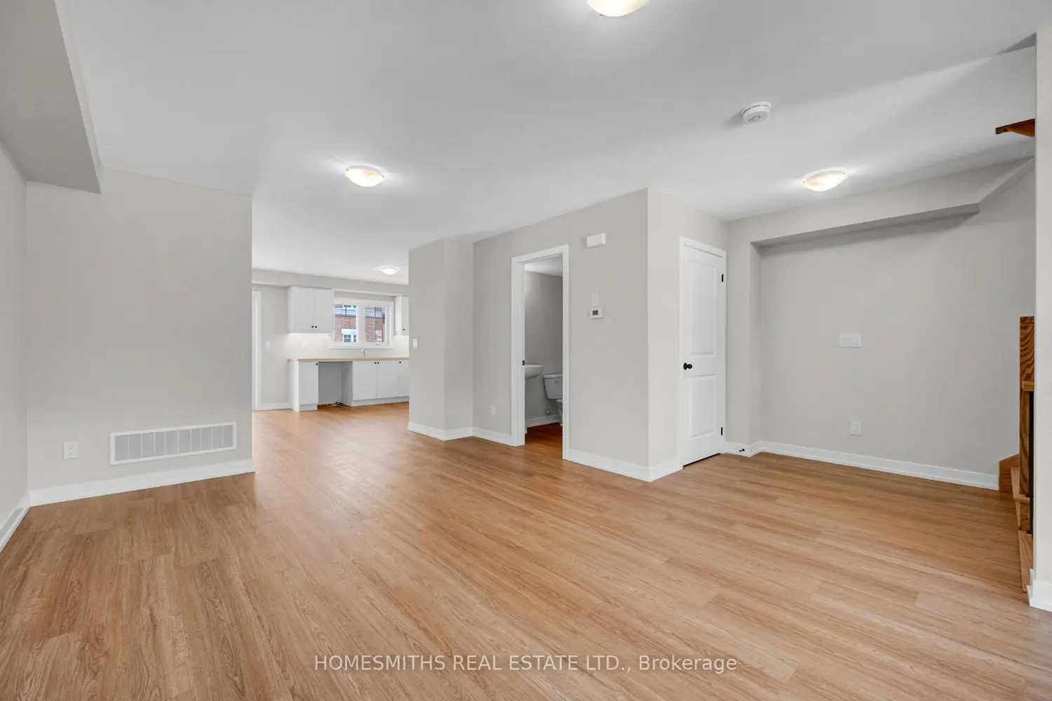 14 Nady Lane photo 3