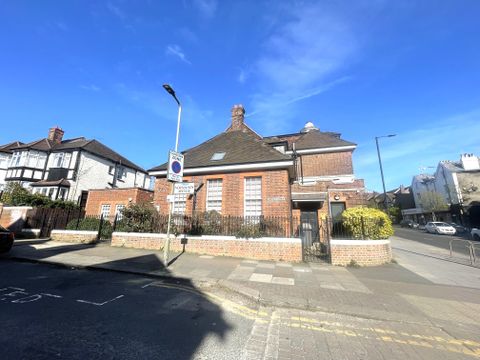 High Street, Barnet EN5