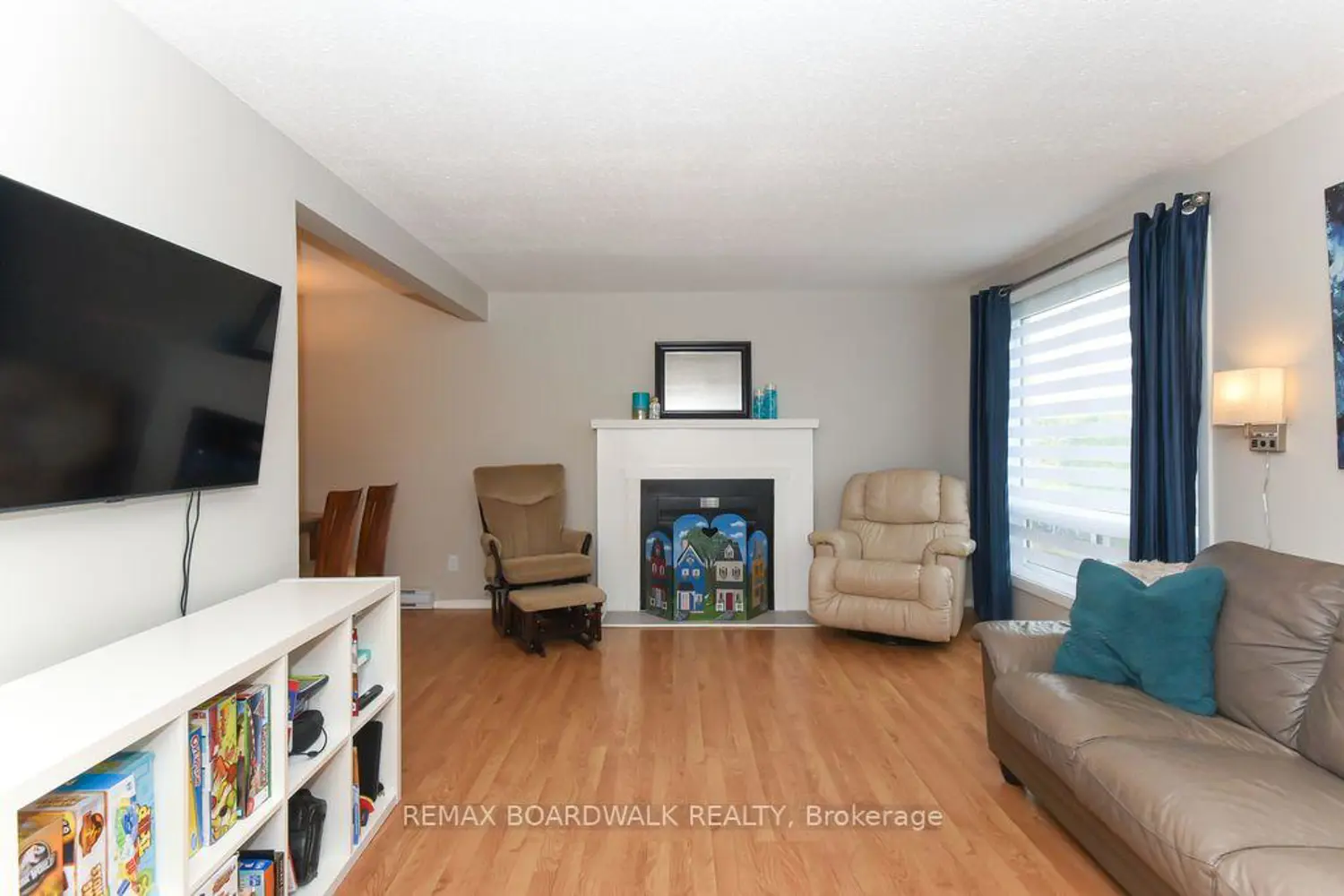 758 St. Andre Drive 87A photo 3