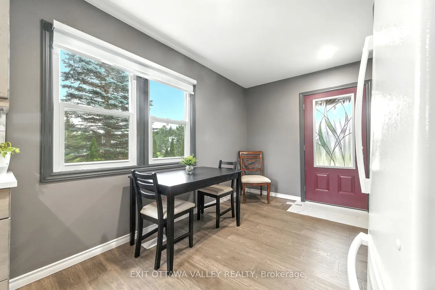 Additional image 7 of 49 Glendale Avenue