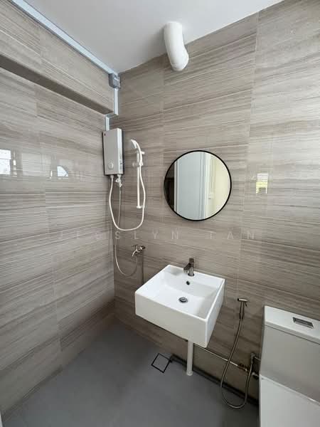 Additional image 8 of 844 Tampines Street 82