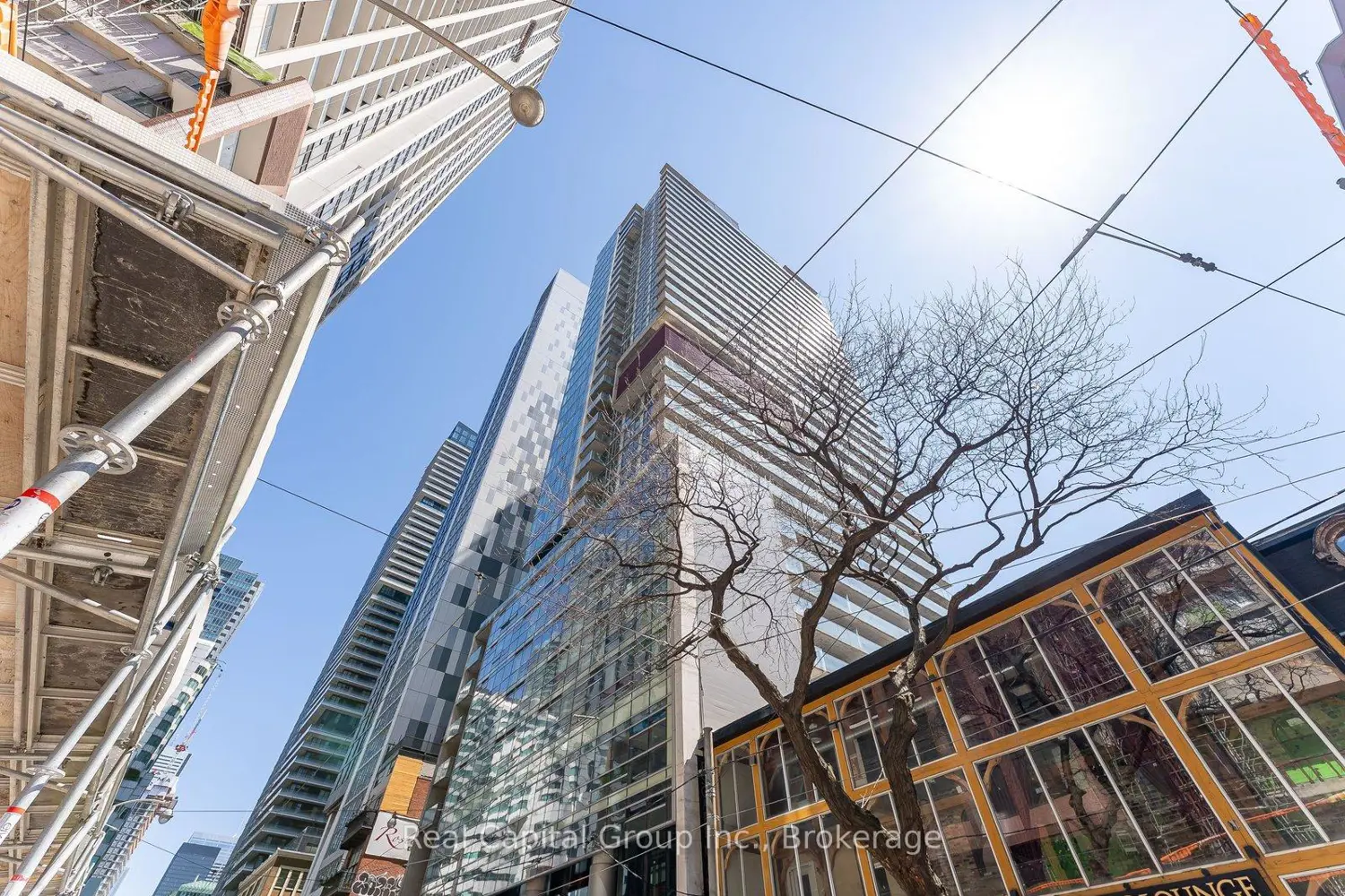 375 King Street 1605