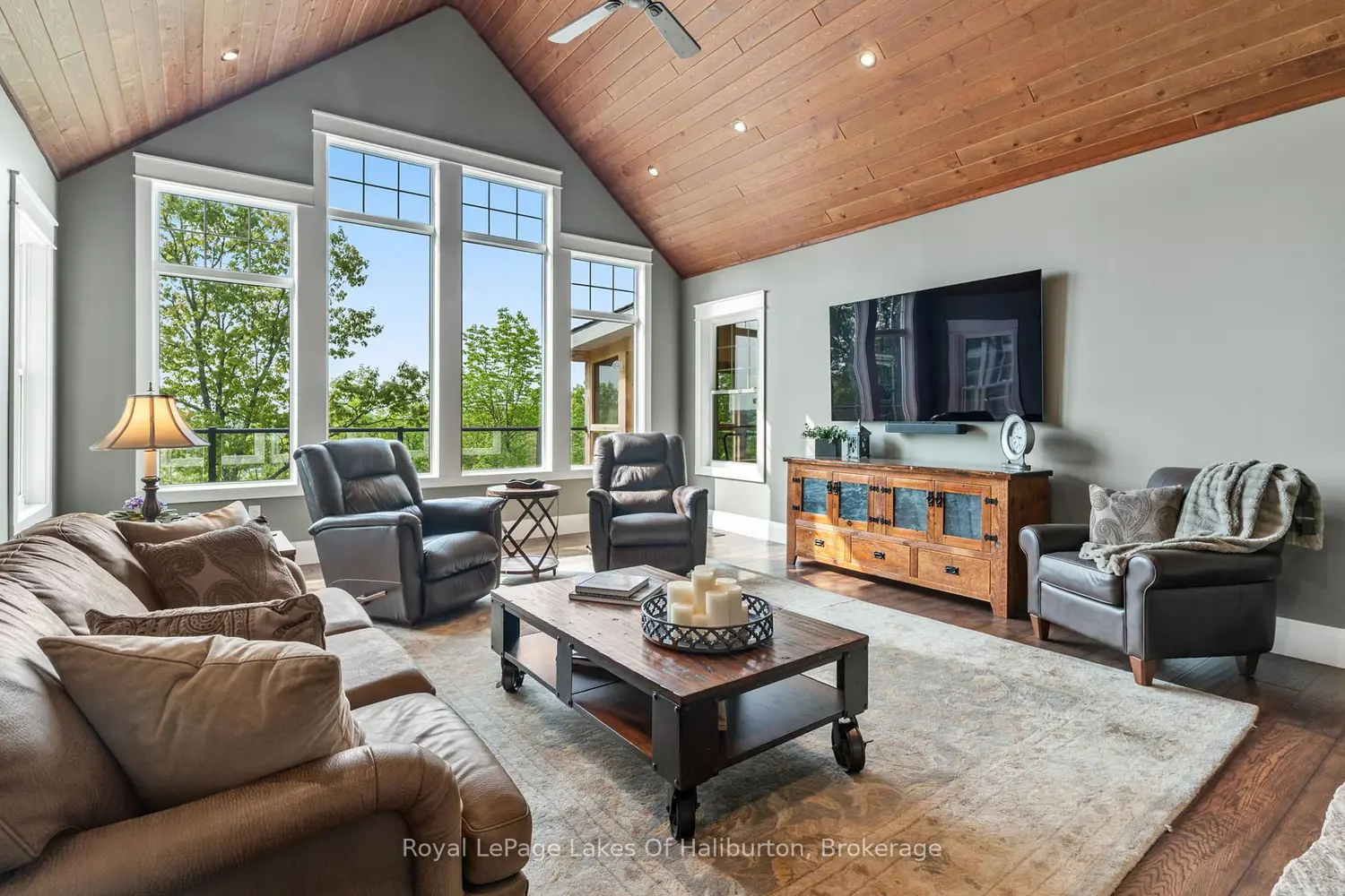 1143 Trillium Trail photo 5