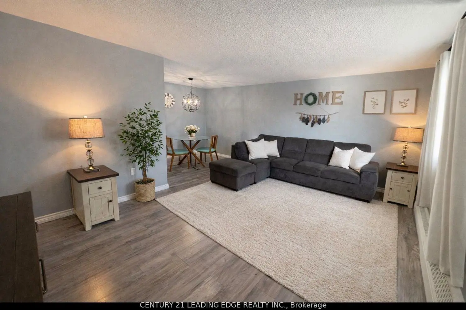 936 Glen Street 209