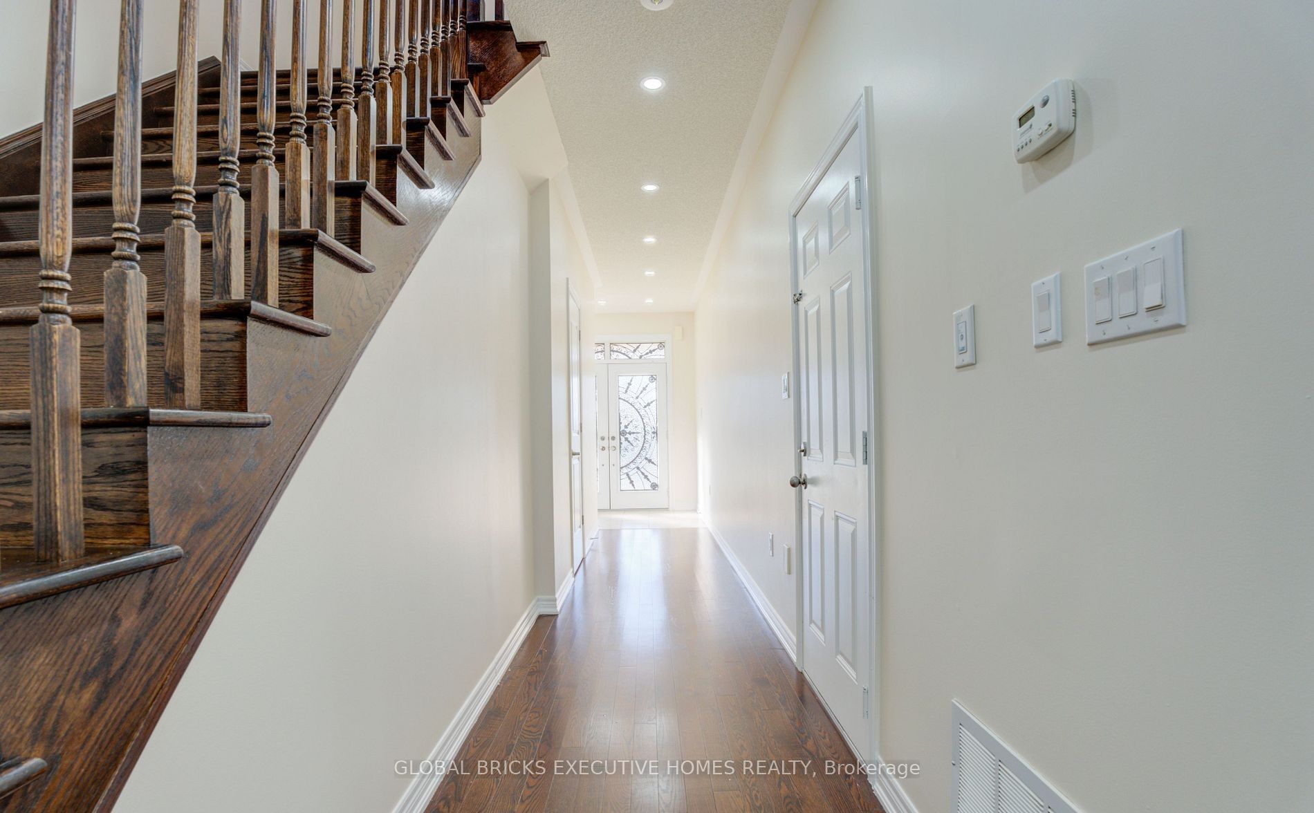 Additional image 3 of 33 Antibes Drive, Brampton, ON, L6X 0R8