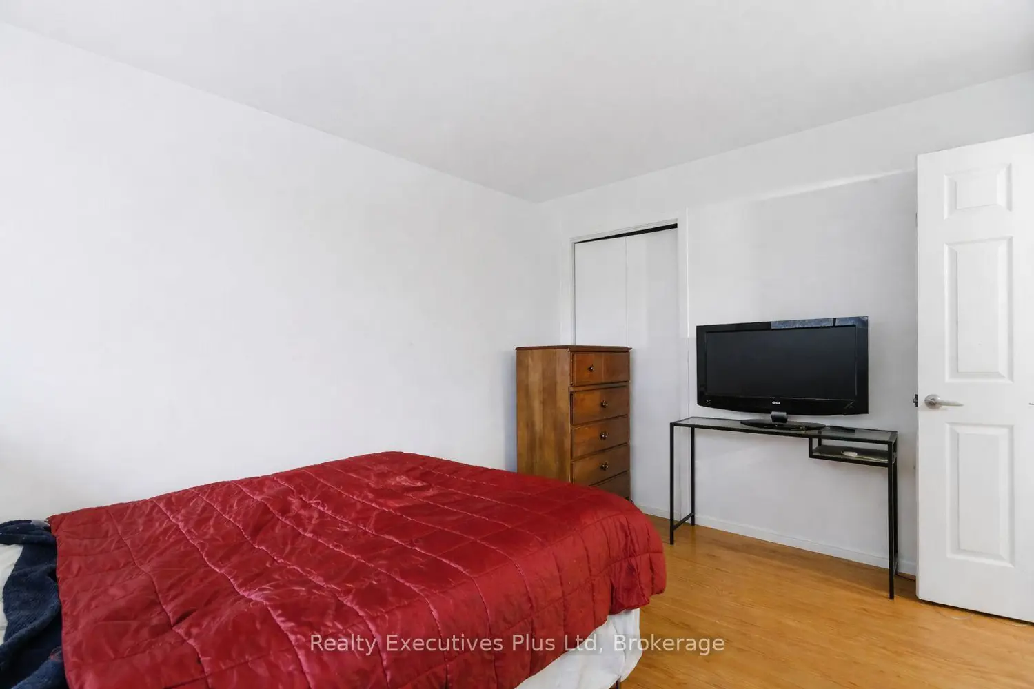 90 Western Avenue photo 5