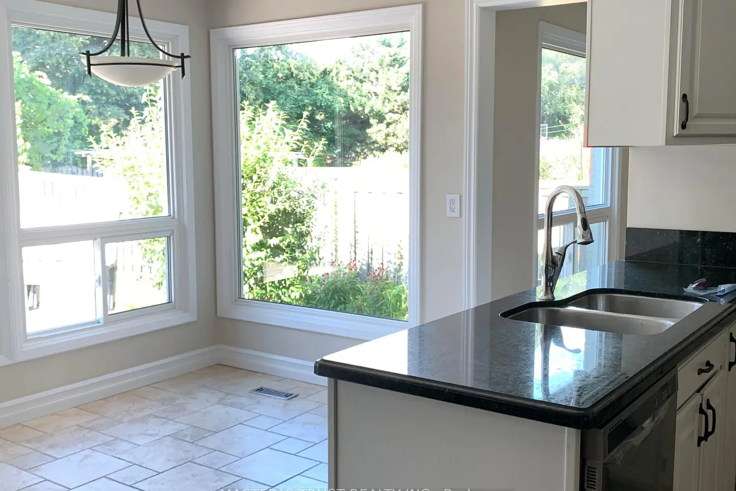 Additional image 6 of 112 Krieghoff Avenue