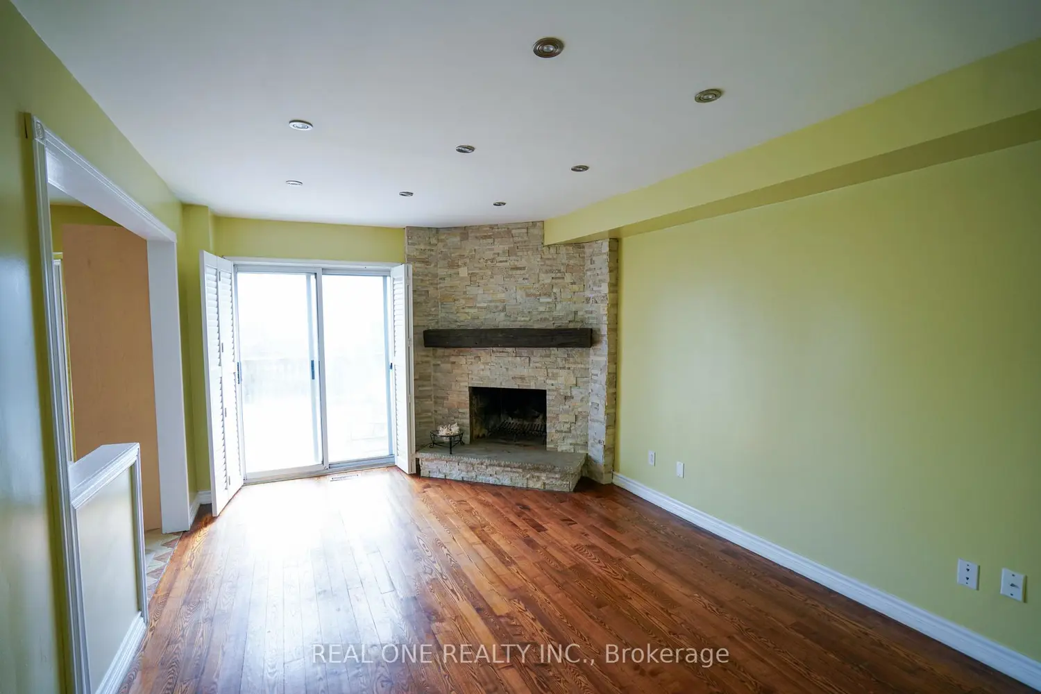 Additional image 2 of 476 Bud Gregory Boulevard