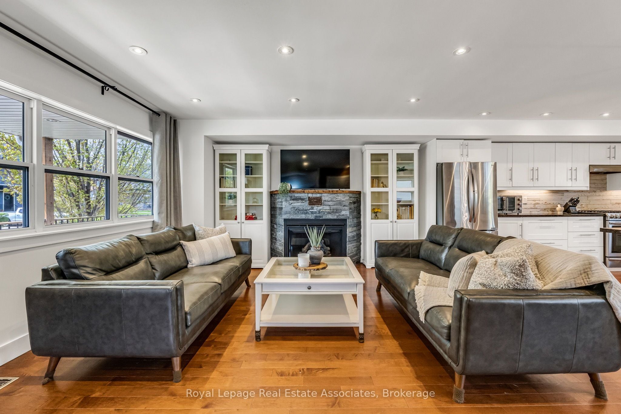Additional image 6 of 1043 Shaw Drive, Mississauga, ON, L5G 3Z3