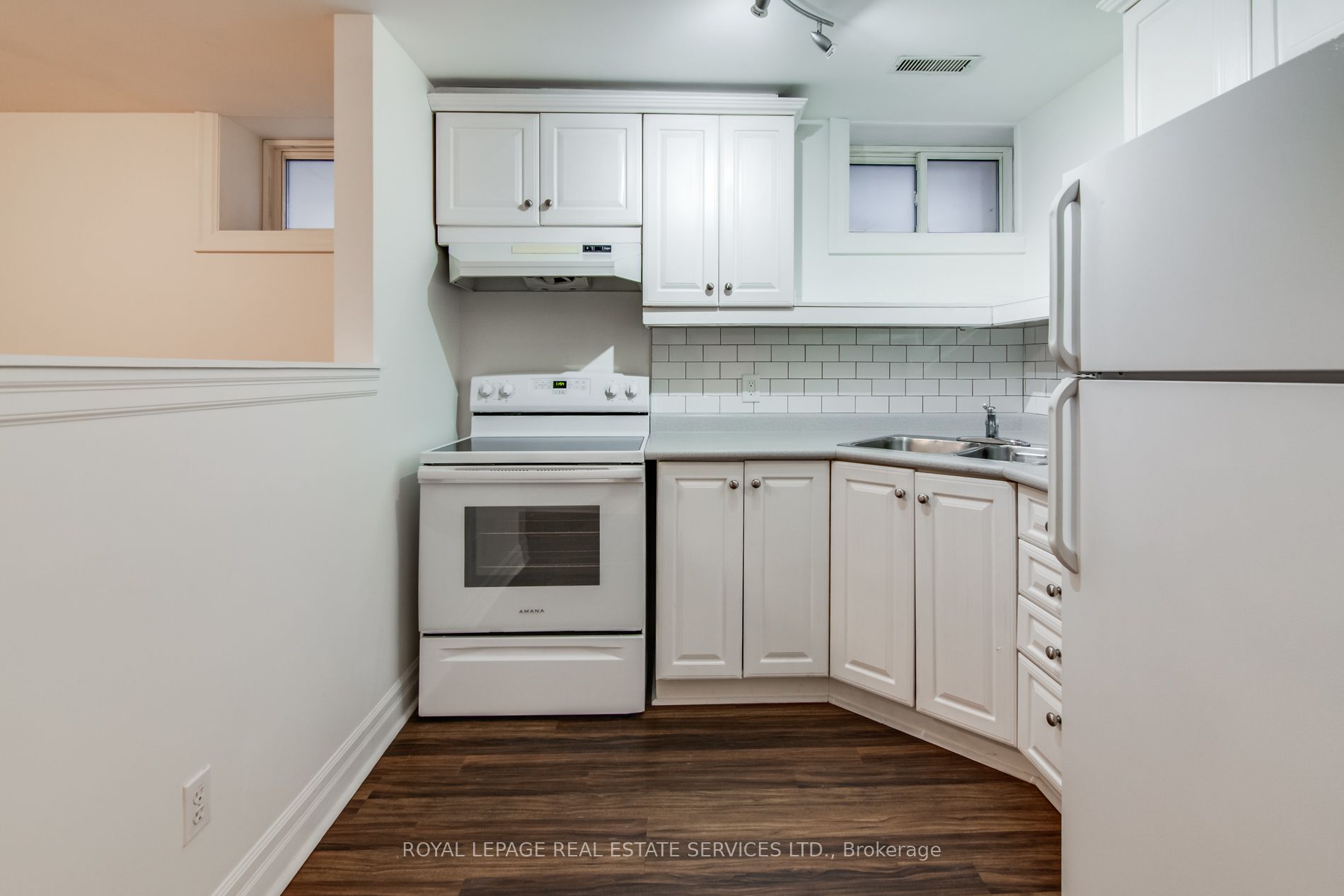 Additional image 5 of L-116 Gillard Avenue, Toronto, ON, M4J 4N6