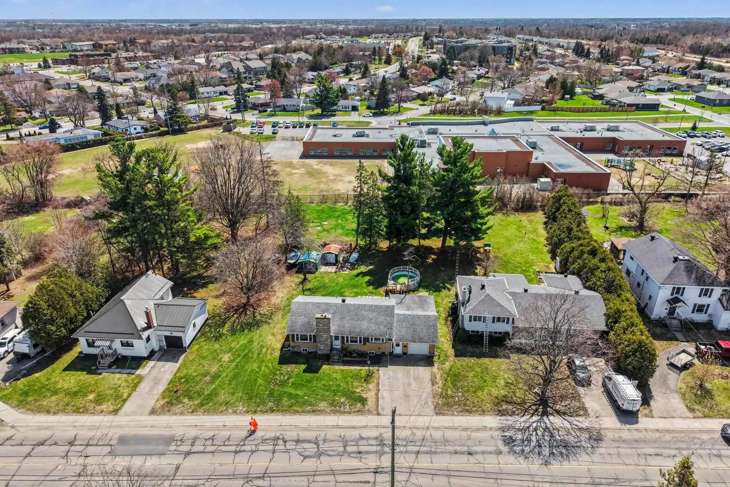 Additional image 19 of 27 Broadview Avenue