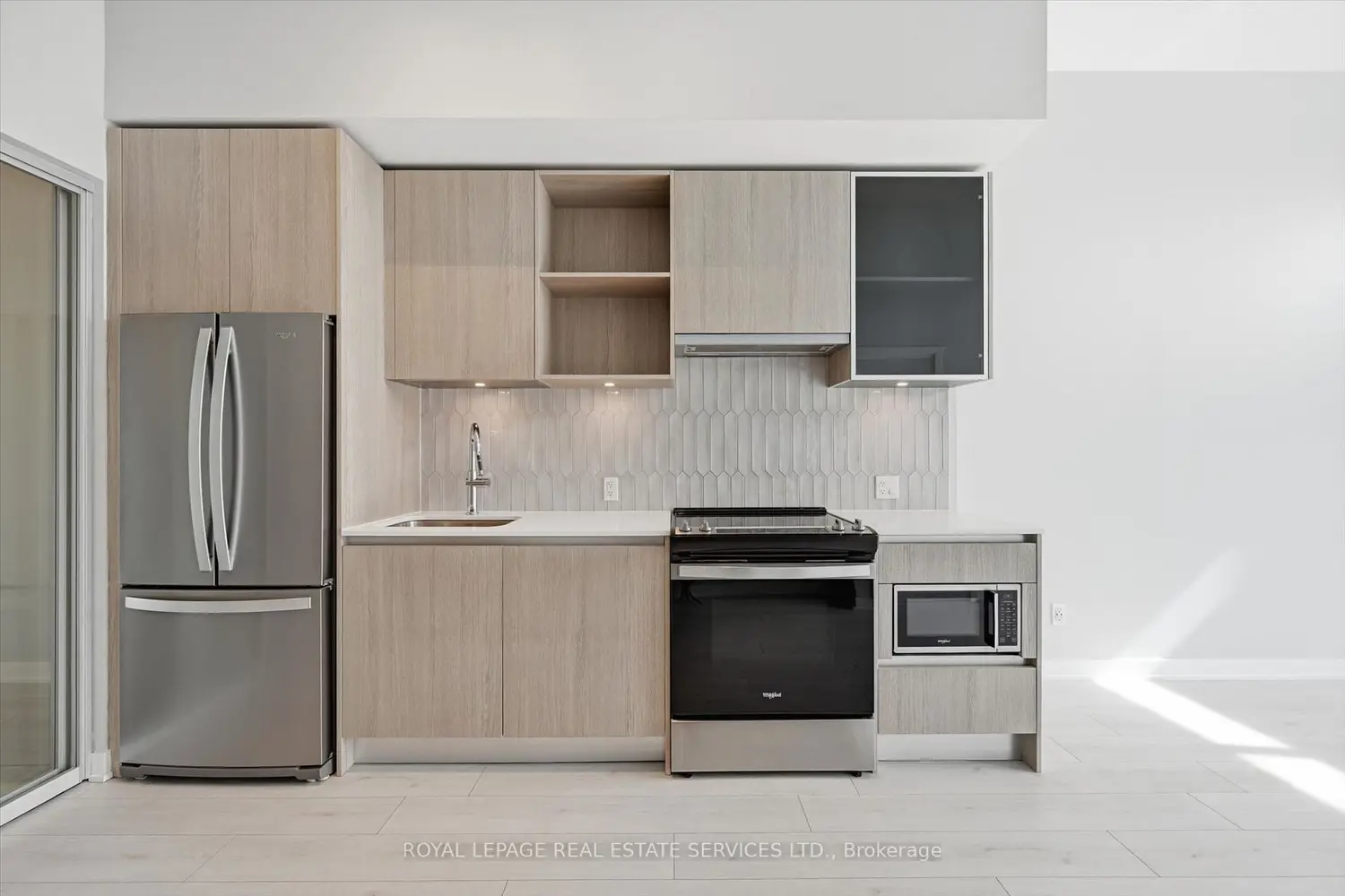 Additional image 8 of 405 Dundas Street 104