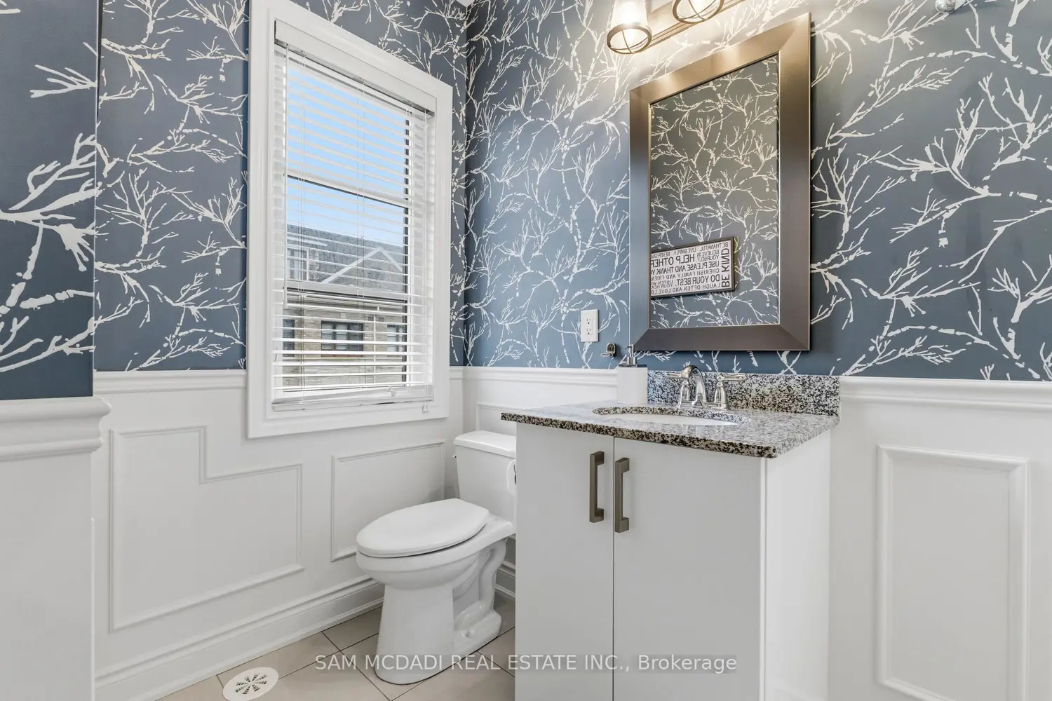 Additional image 16 of 2029 Queensborough Gate