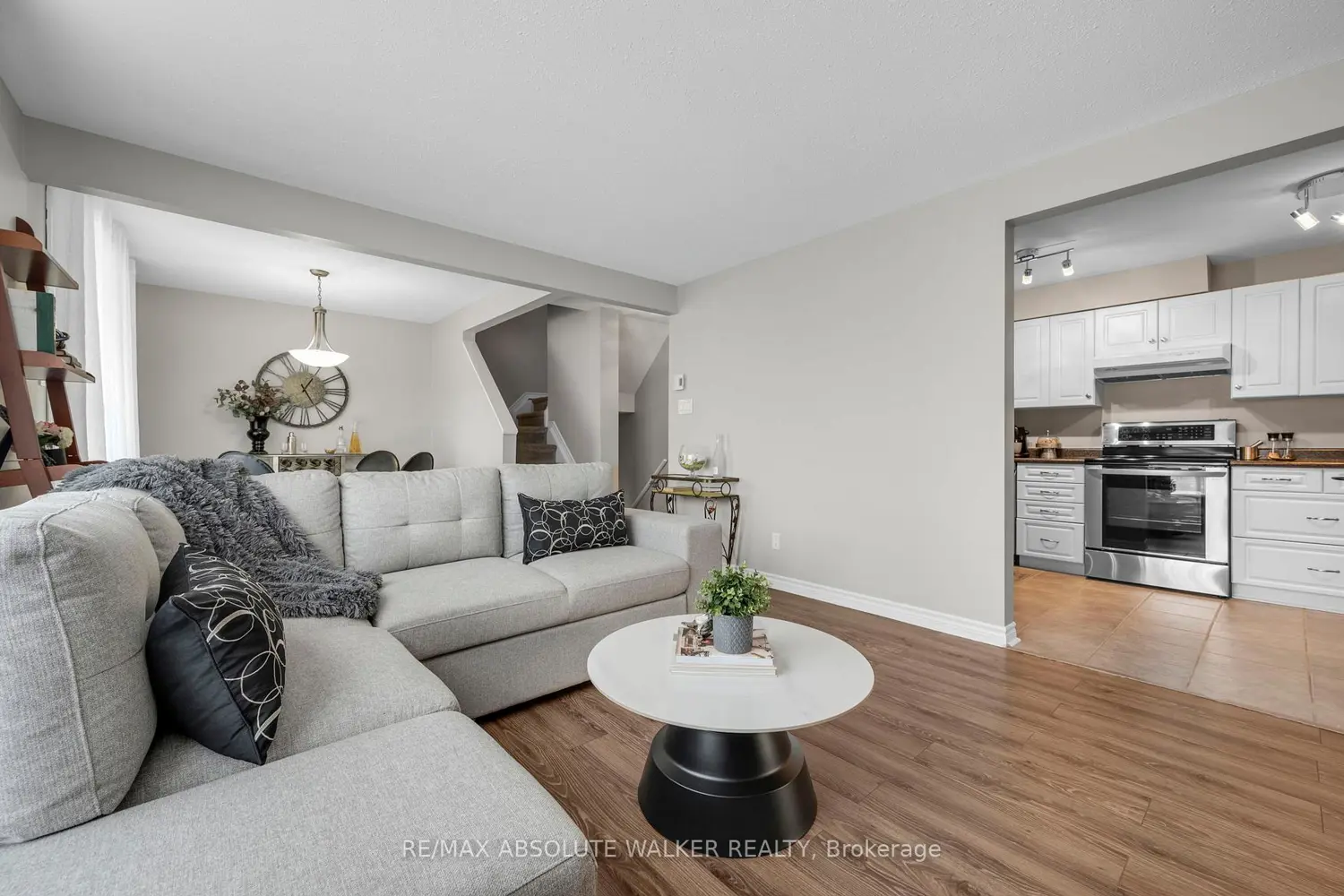 782 St. Andre Drive 38B photo 3