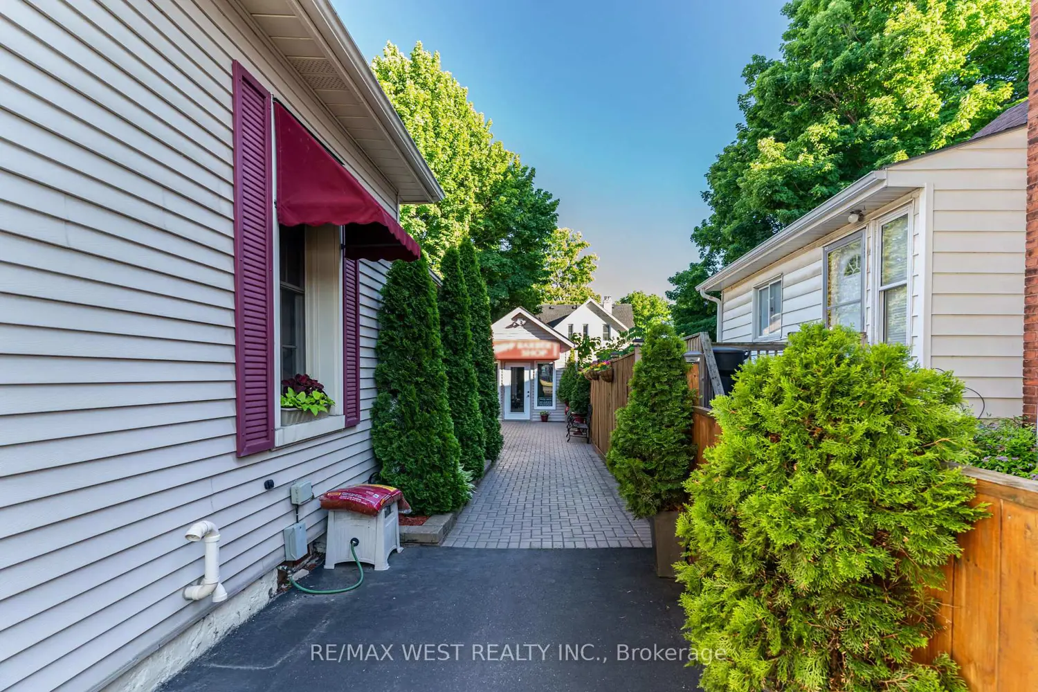 Additional image 17 of 560 Peel Street