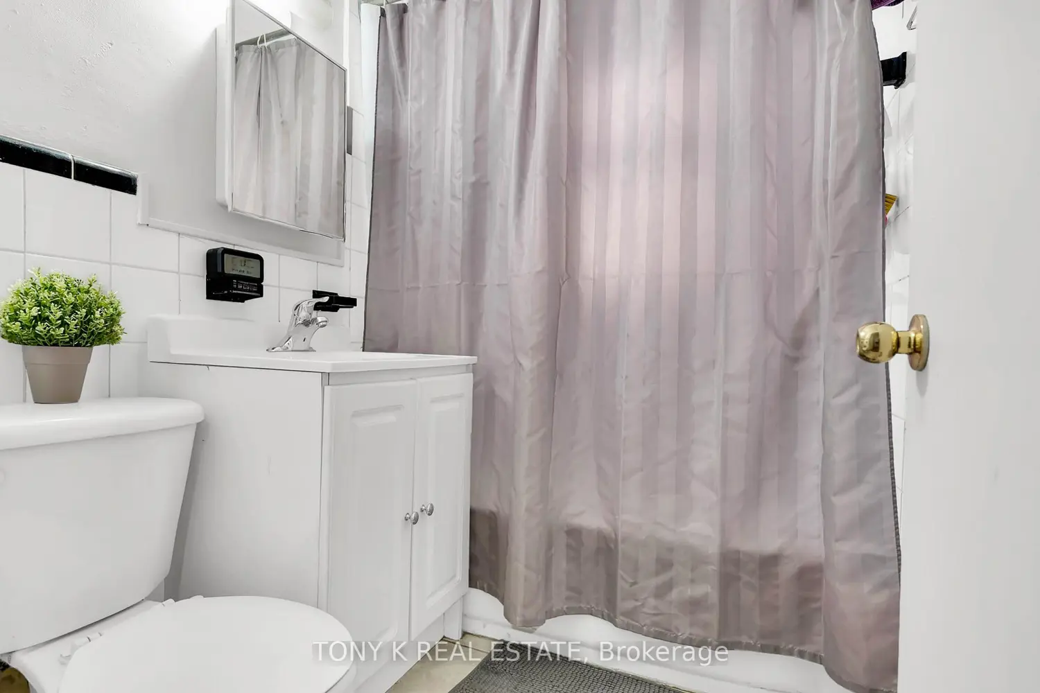 Additional image 7 of 3012 Keele Street