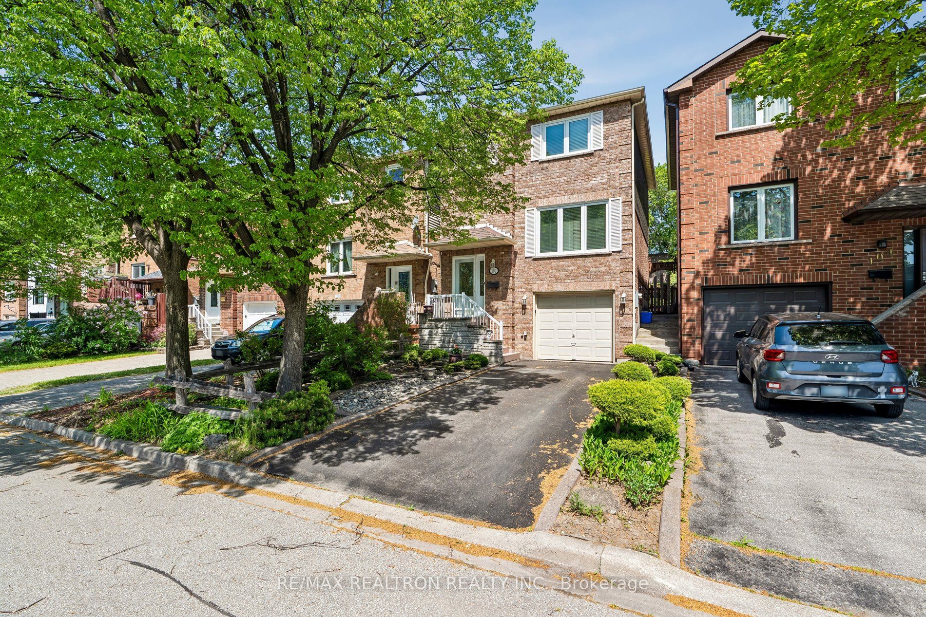 102 Swinton Crescent, Vaughan, ON, L4J 3V5