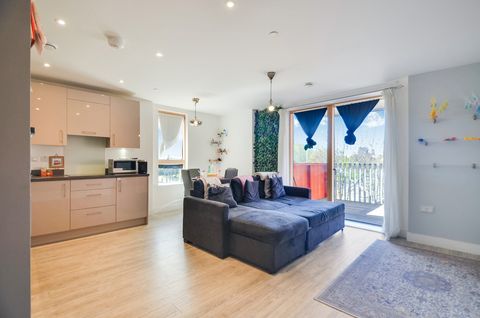 Thames Reach, London SE28
