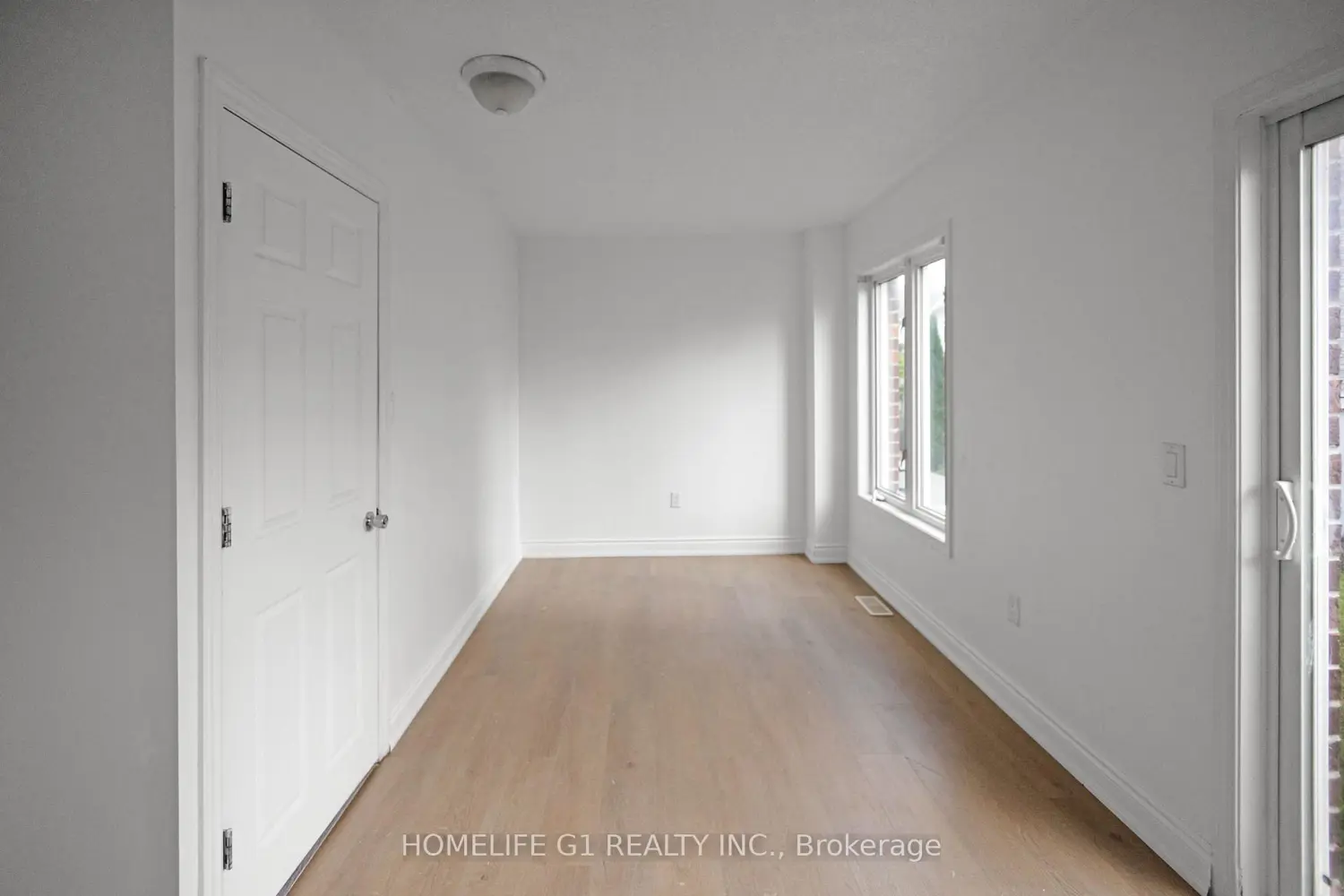 Additional image 20 of 35 Harpreet Circle
