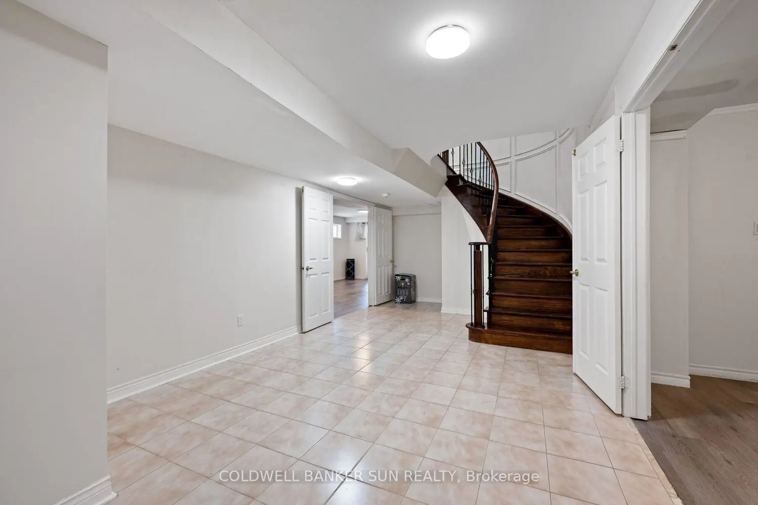 Additional image 16 of 34 Previn Court
