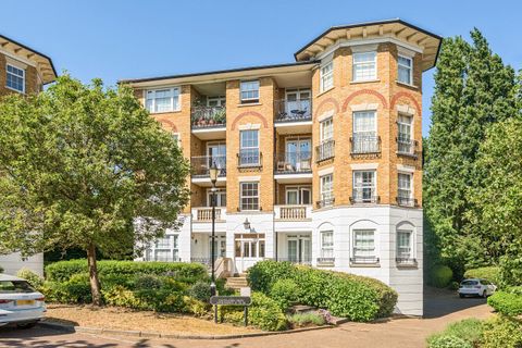 Southlands Drive, London, London SW19