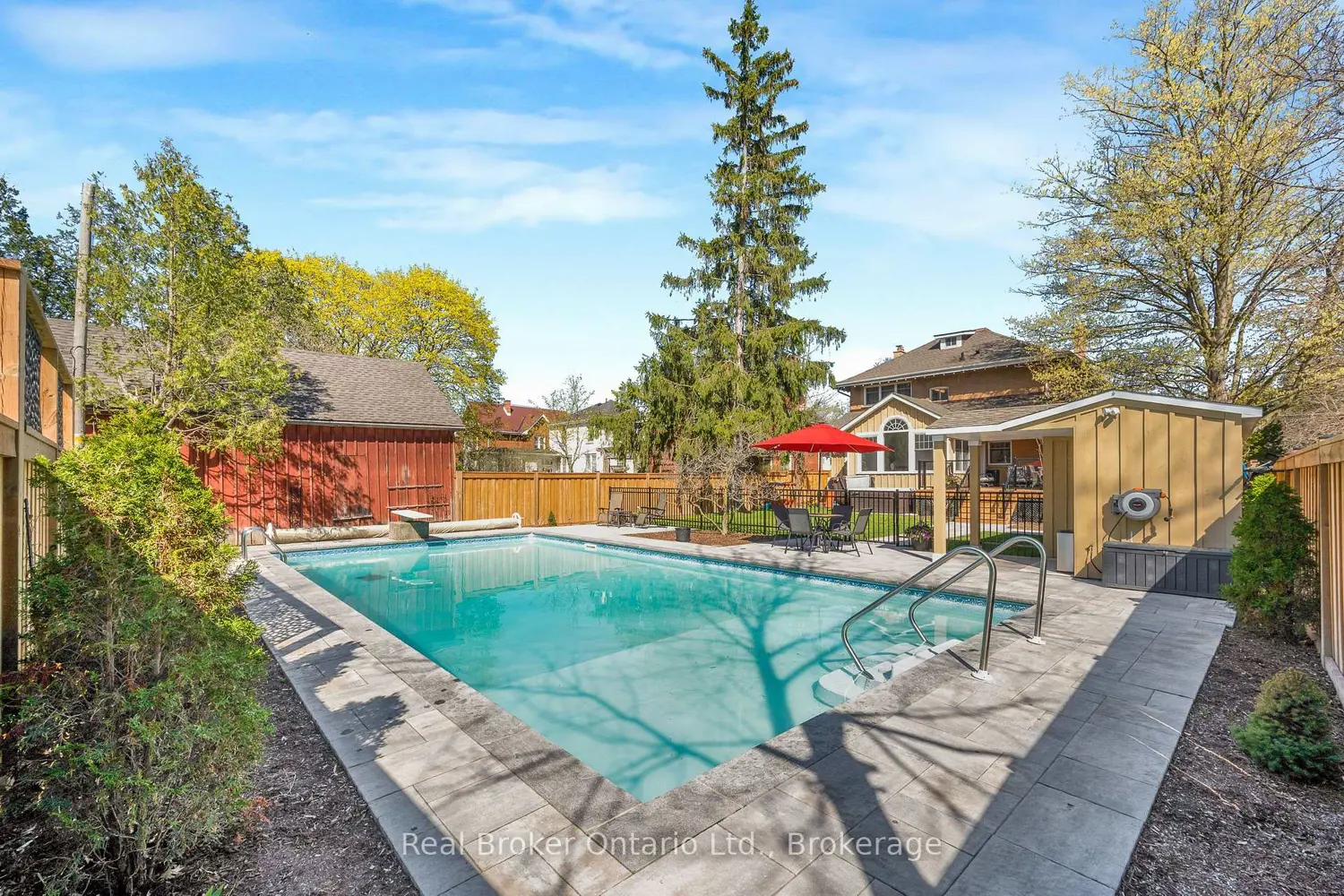Additional image 18 of 739 Colborne Street