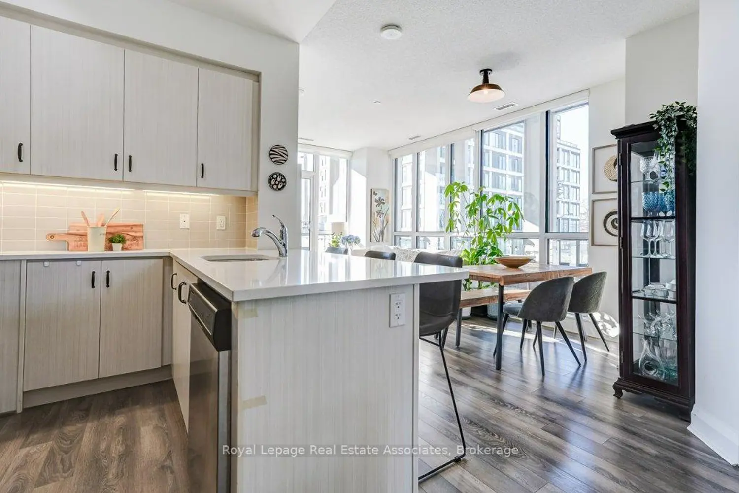 Additional image 7 of 15 Zorra Street 209