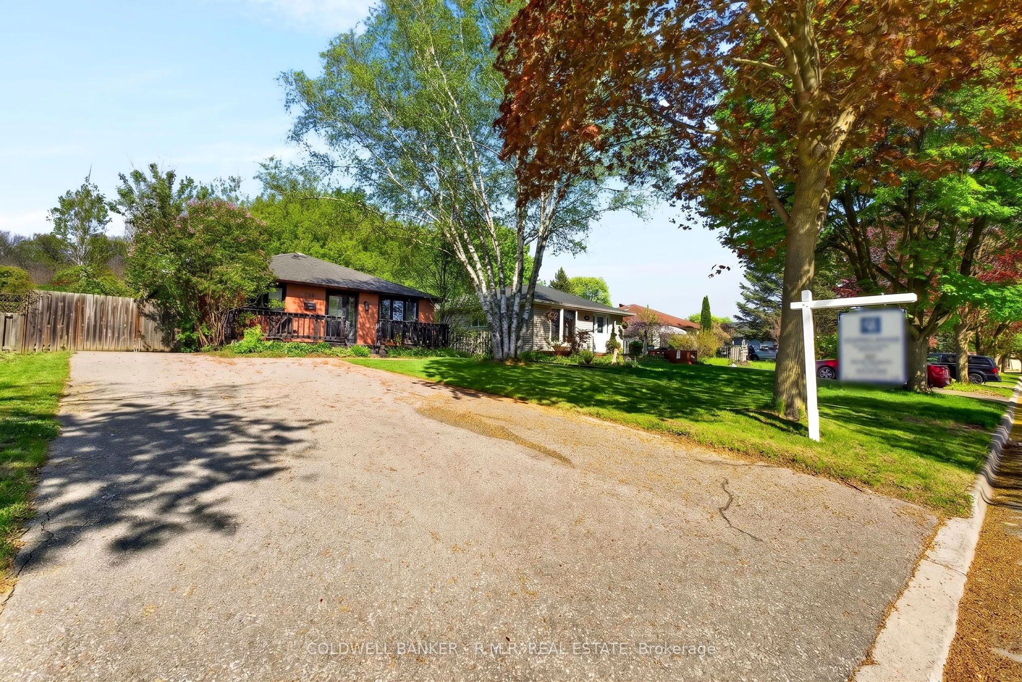 Additional image 3 of 729 Downview Crescent, Oshawa, ON, L1H 7W4