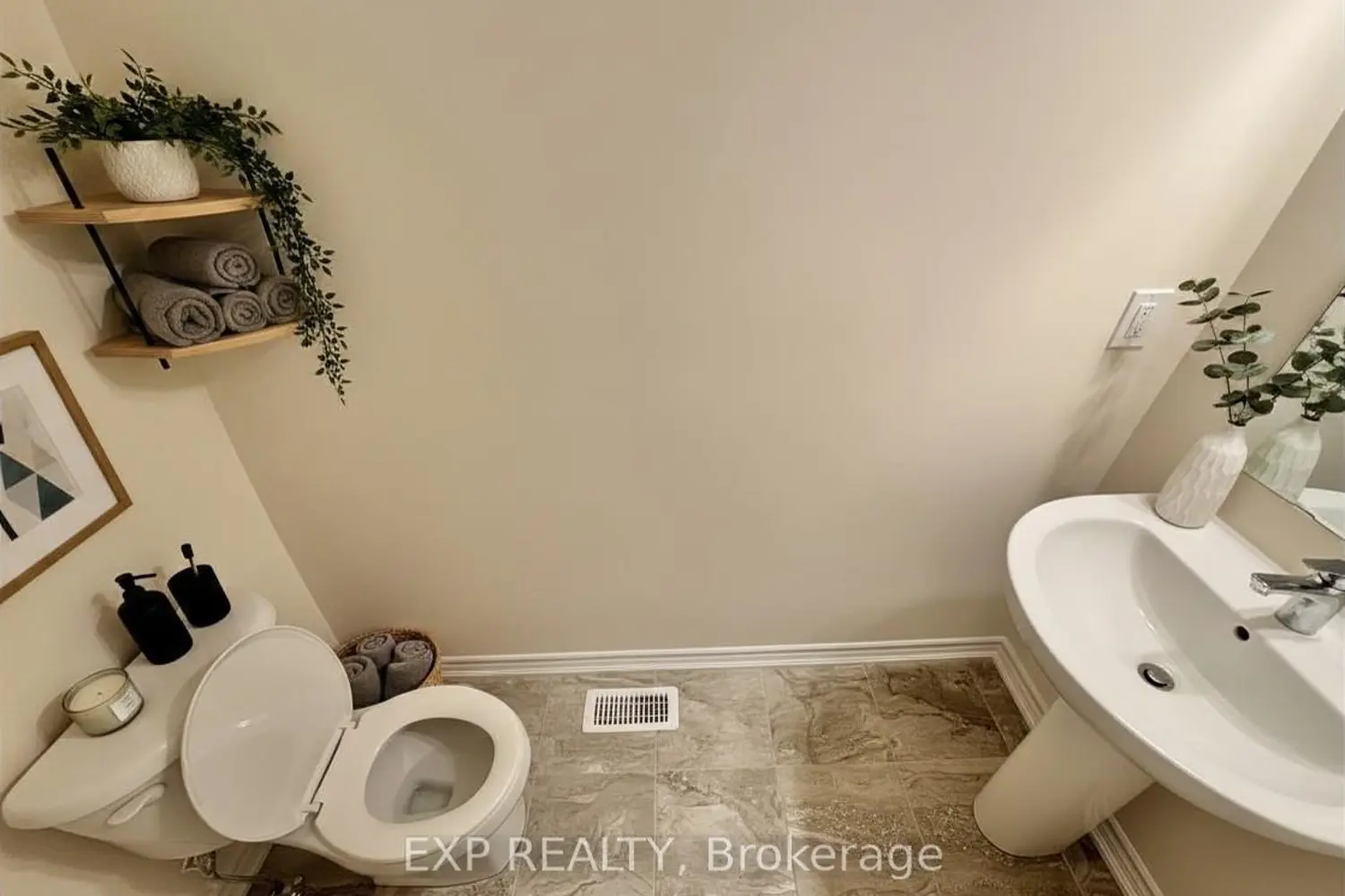 107 Mcgill Avenue photo 3
