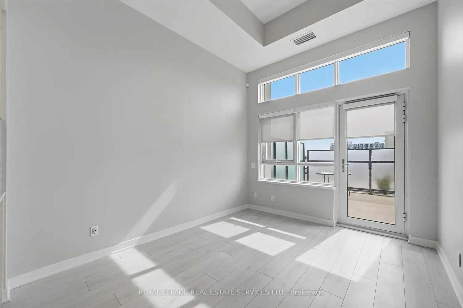 Additional image 11 of 405 Dundas Street 104
