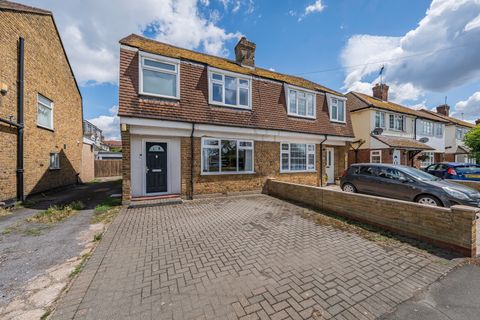 Oxford Gardens, Denham, Uxbridge UB9