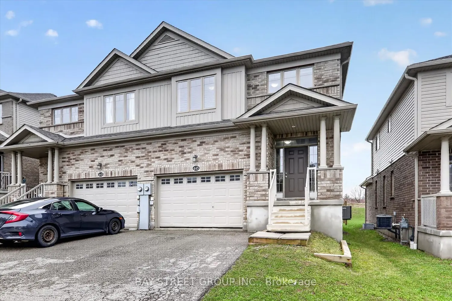445 Avens Street photo 3