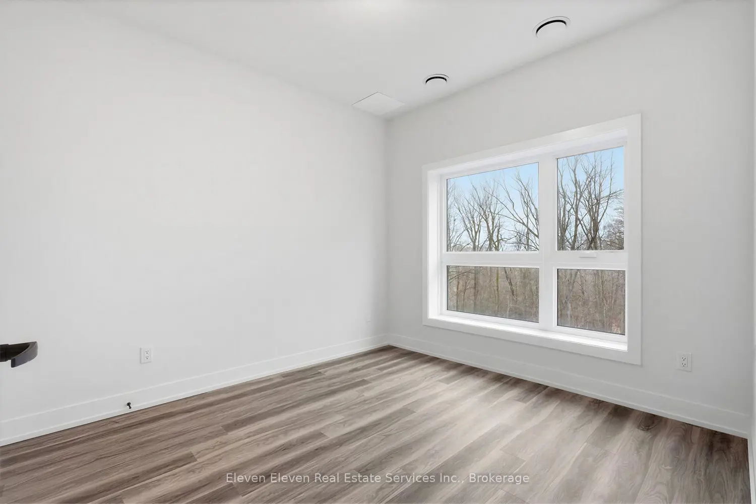 1100 Lackner Place 220 photo 4
