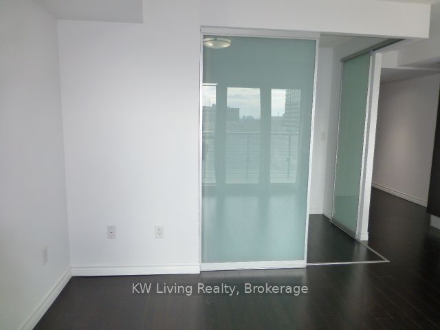 Additional image 5 of 1814-386 Yonge Street, Toronto, ON, M5B 0A5