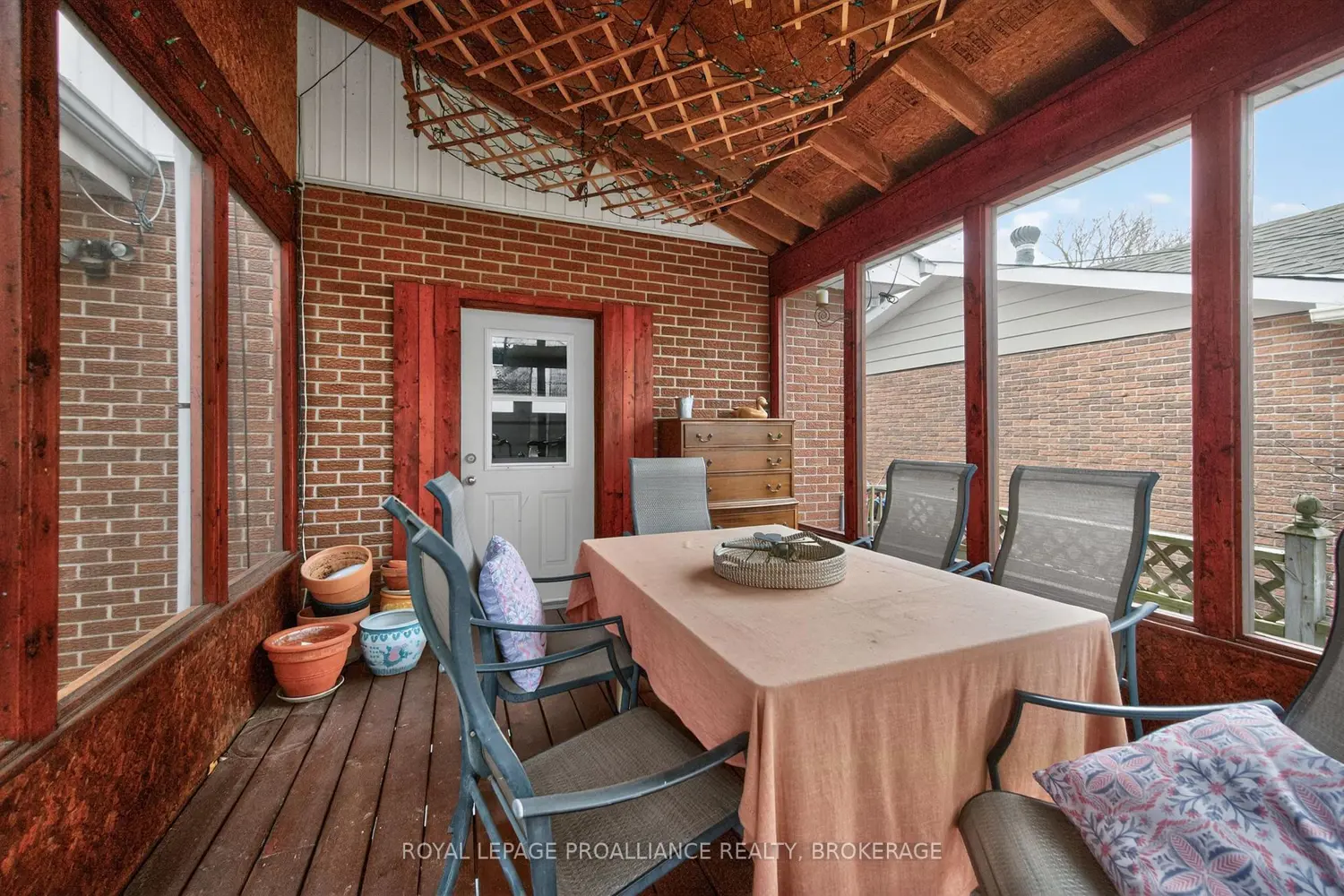 Additional image 13 of 727 Aylmer Crescent