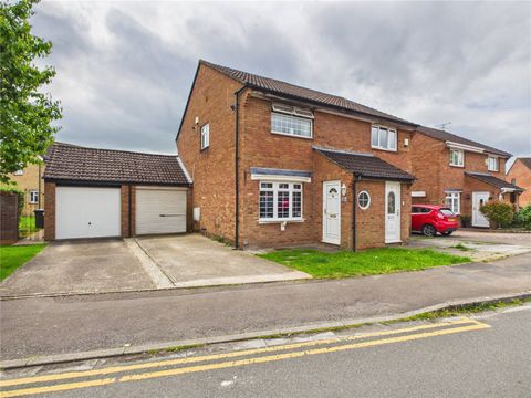 Bakersfield, Longwell Green, Bristol BS30