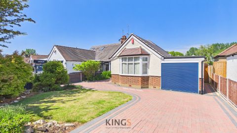 Billy Lows Lane, Potters Bar EN6