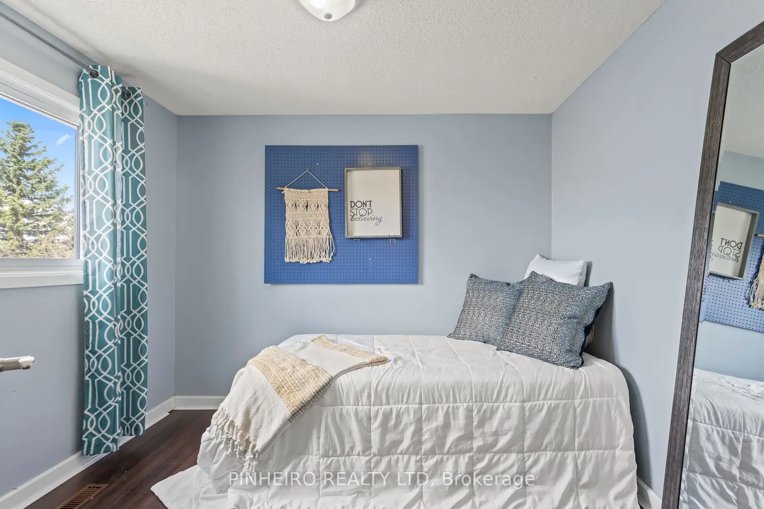 Additional image 7 of 266 Ardsley Crescent