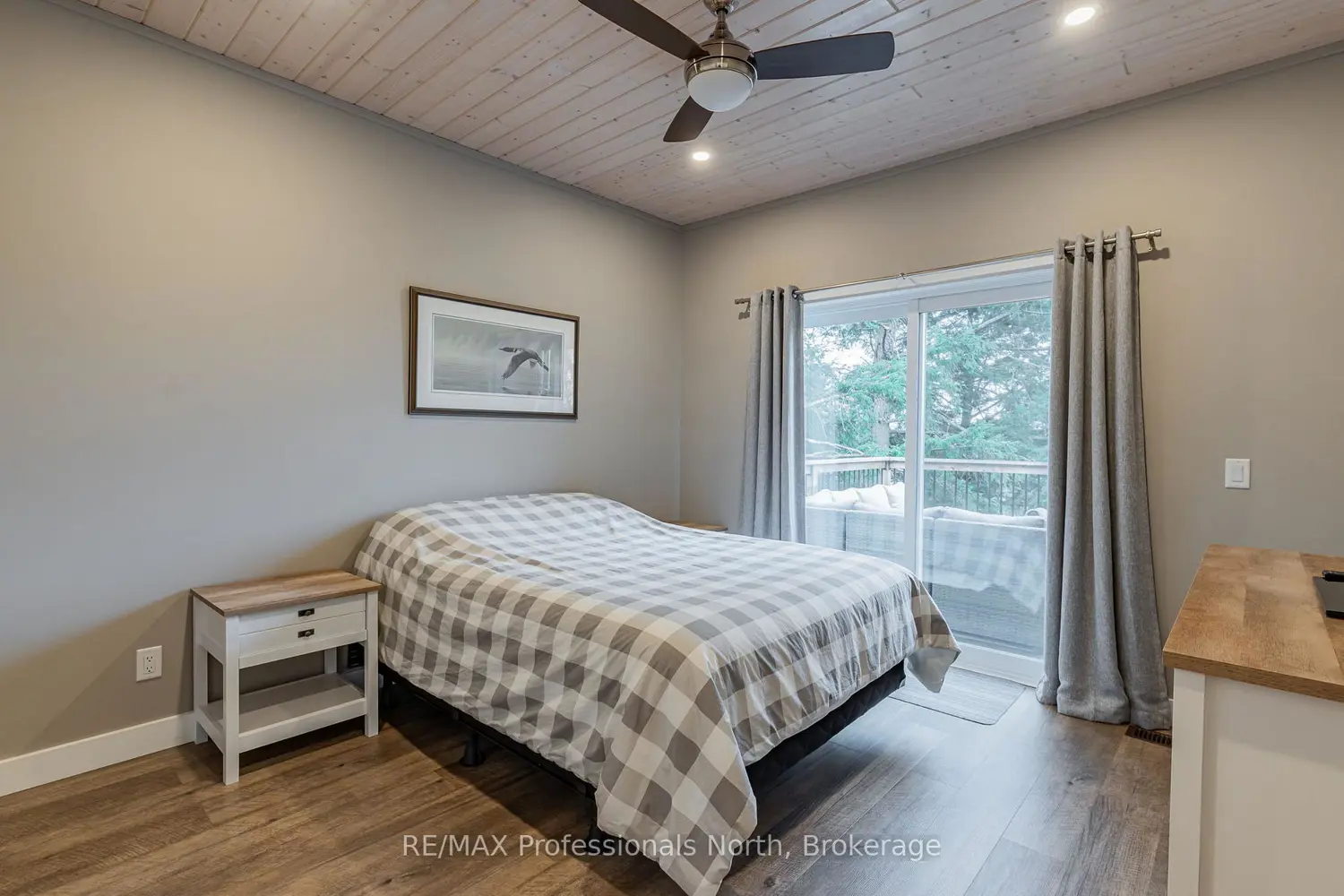 5997 Kennisis Lake Road photo 5