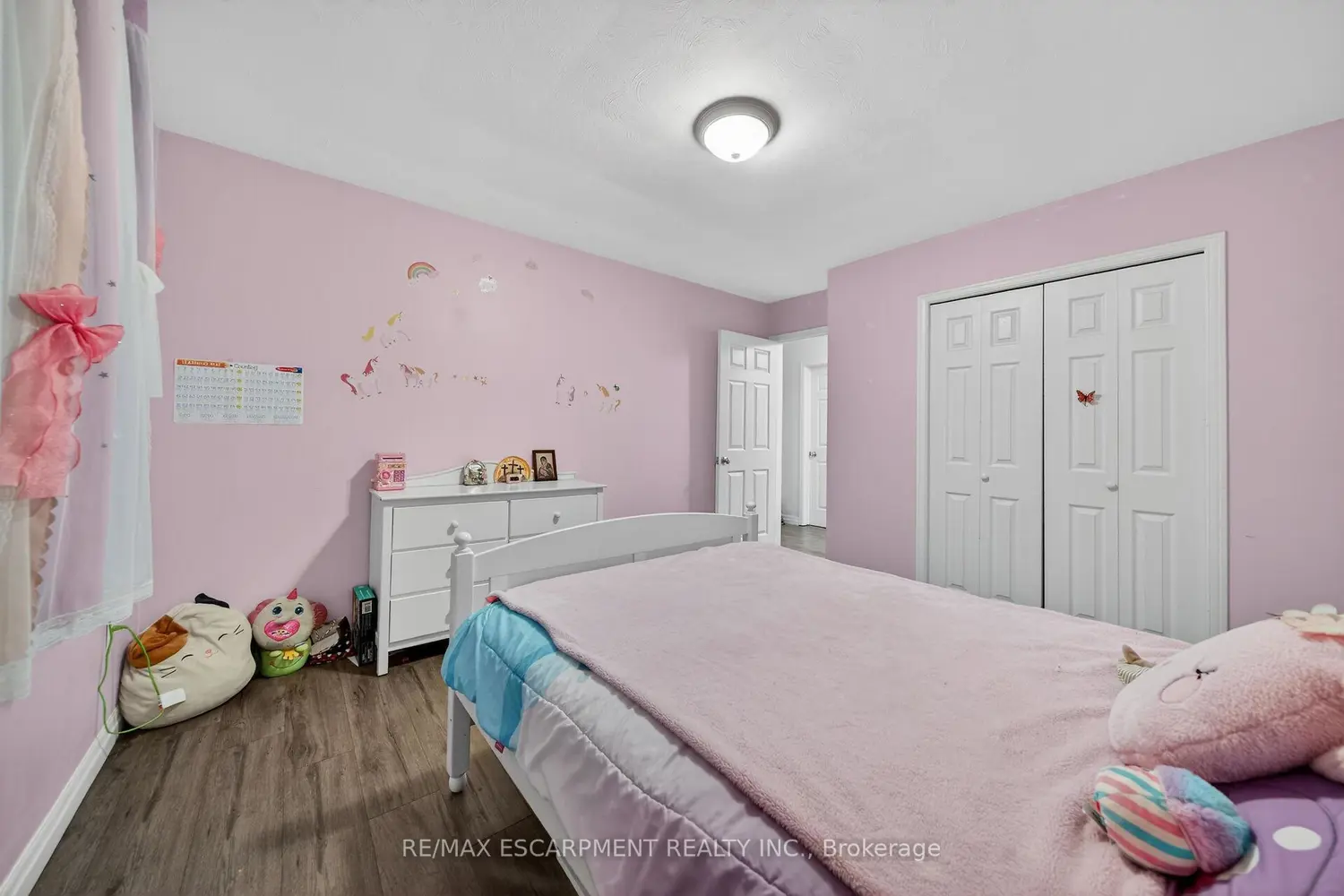 1549 Guyatt Road photo 5
