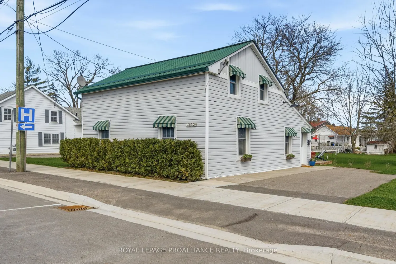 392 Picton Main Street