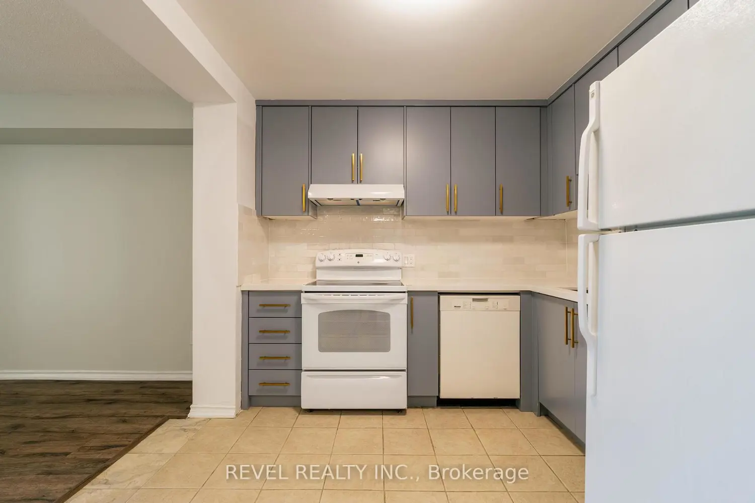 Additional image 10 of 3559 Eglinton Avenue 306