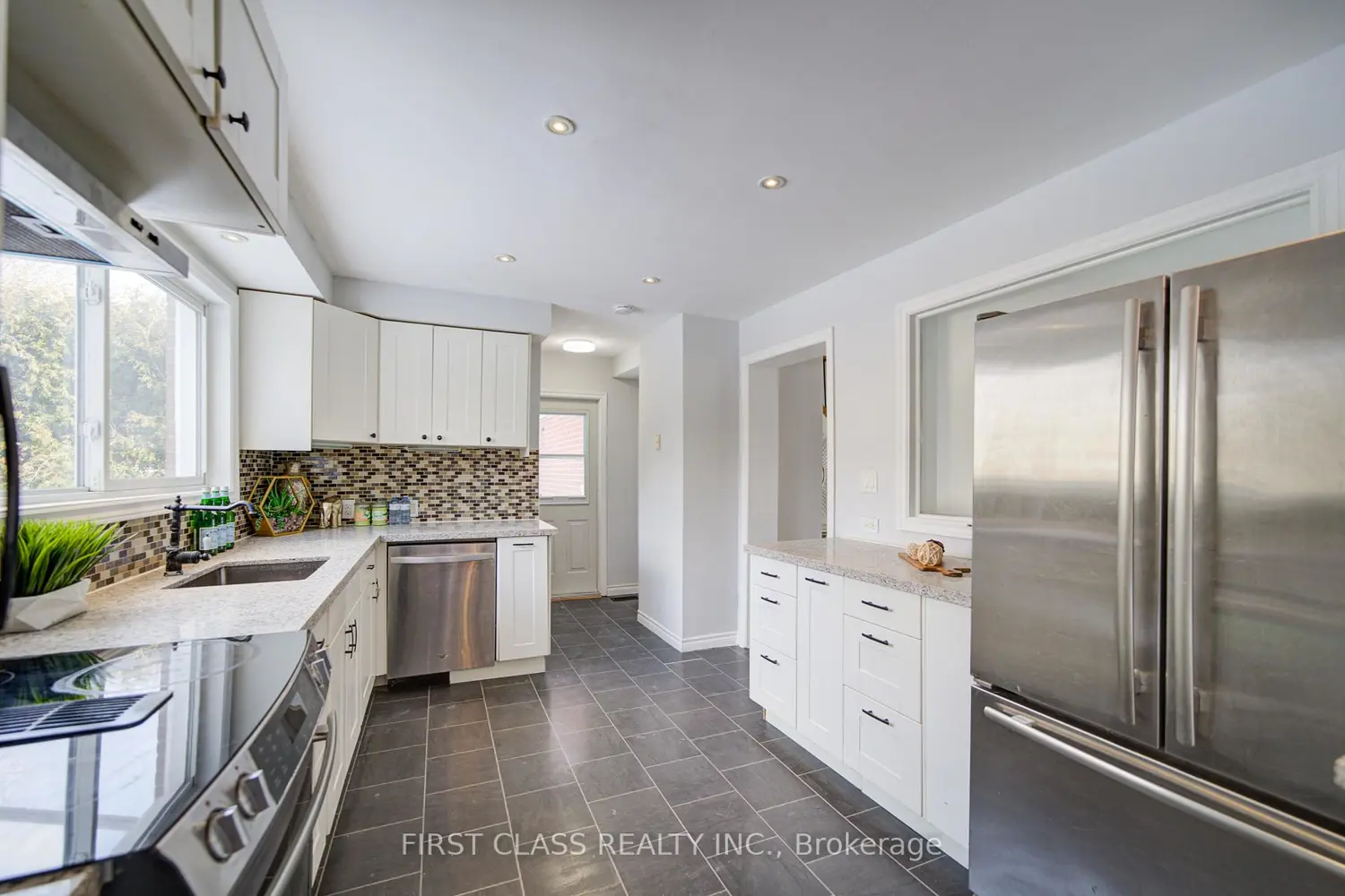 Additional image 7 of 126 Sherwood Forest Drive