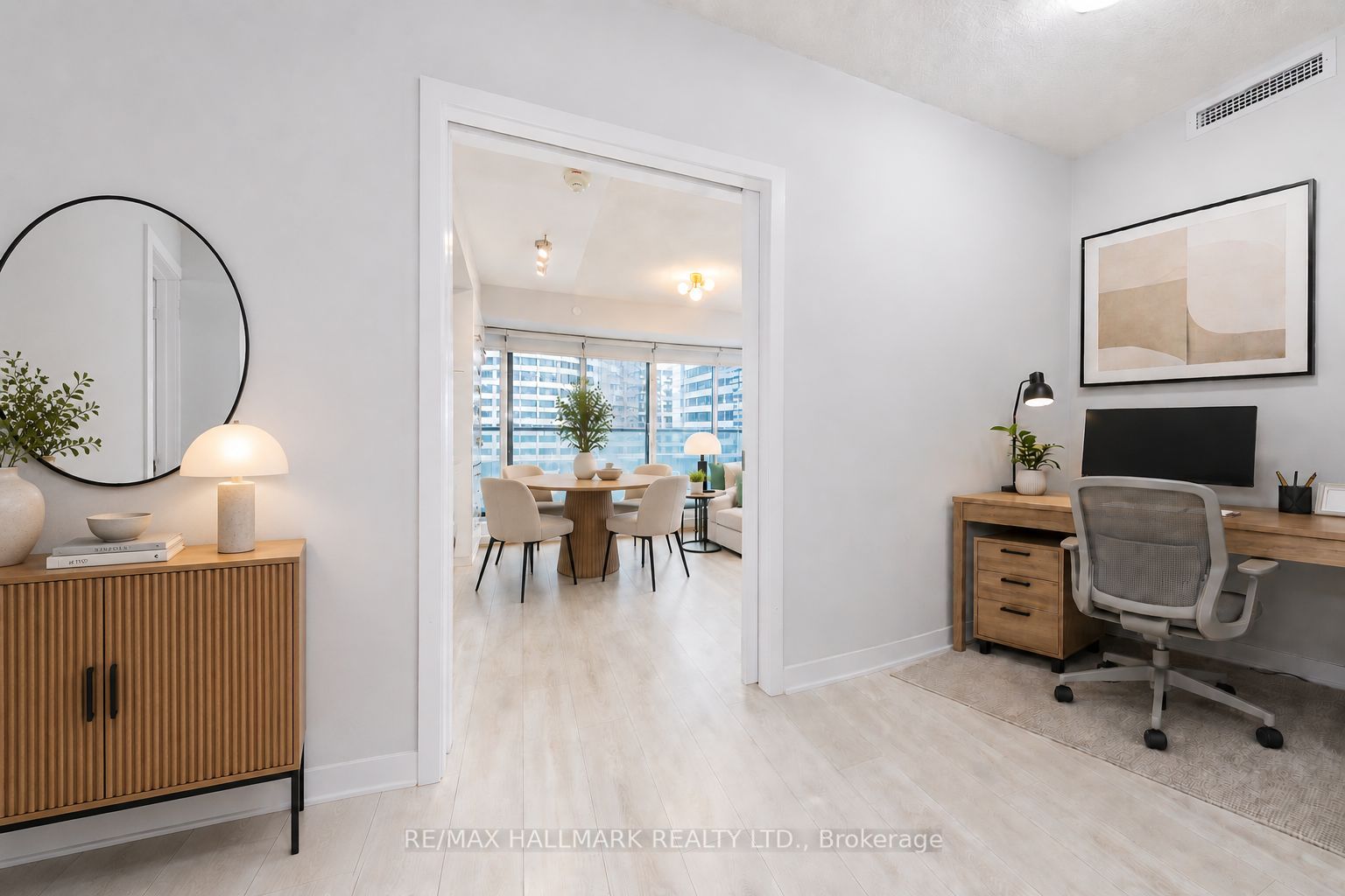 Additional image 3 of 2211-2221 Yonge Street, Toronto, ON, M4S 0B8